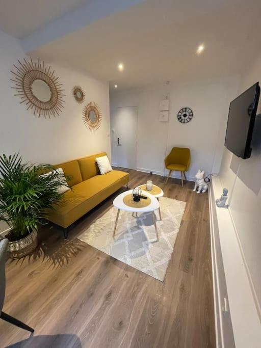 Le Sunny-Hyper Centre -Proche Gare - Paisible -Wifi Hd -Netflix-Ideal Couple Business Et Famille Niort Exterior foto